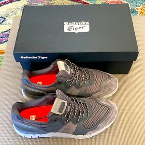 New Onitsuka Tiger Ultimate 81 MP, unisex size 10 in Sheet Rock!